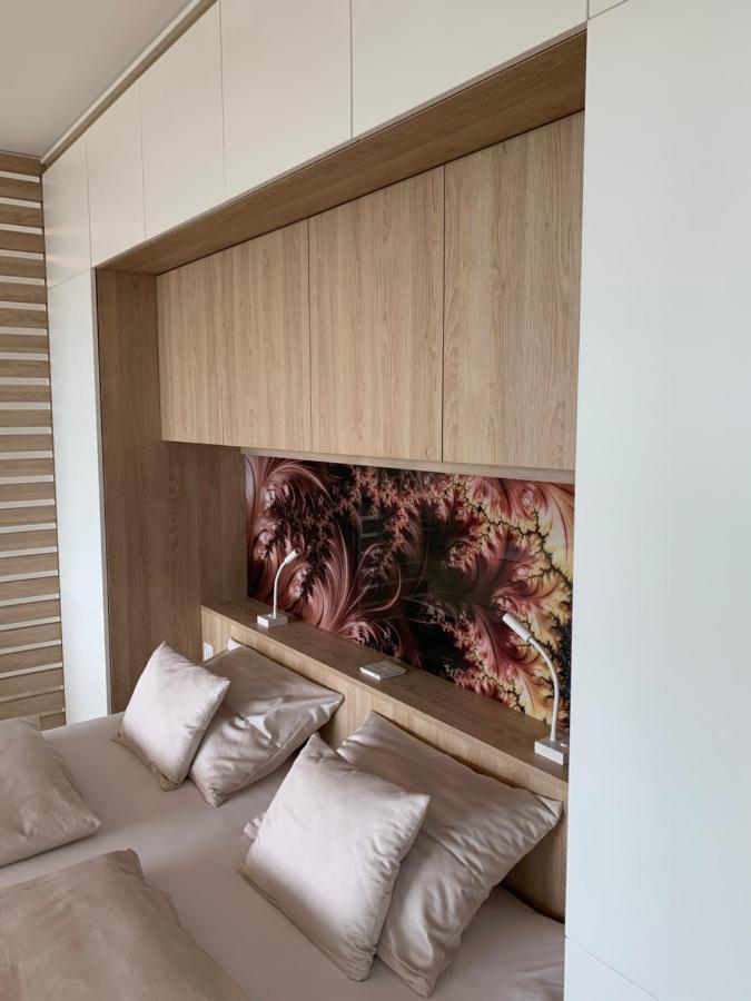 Sxrd Luxus Apartmanok Szekszárd Esterno foto